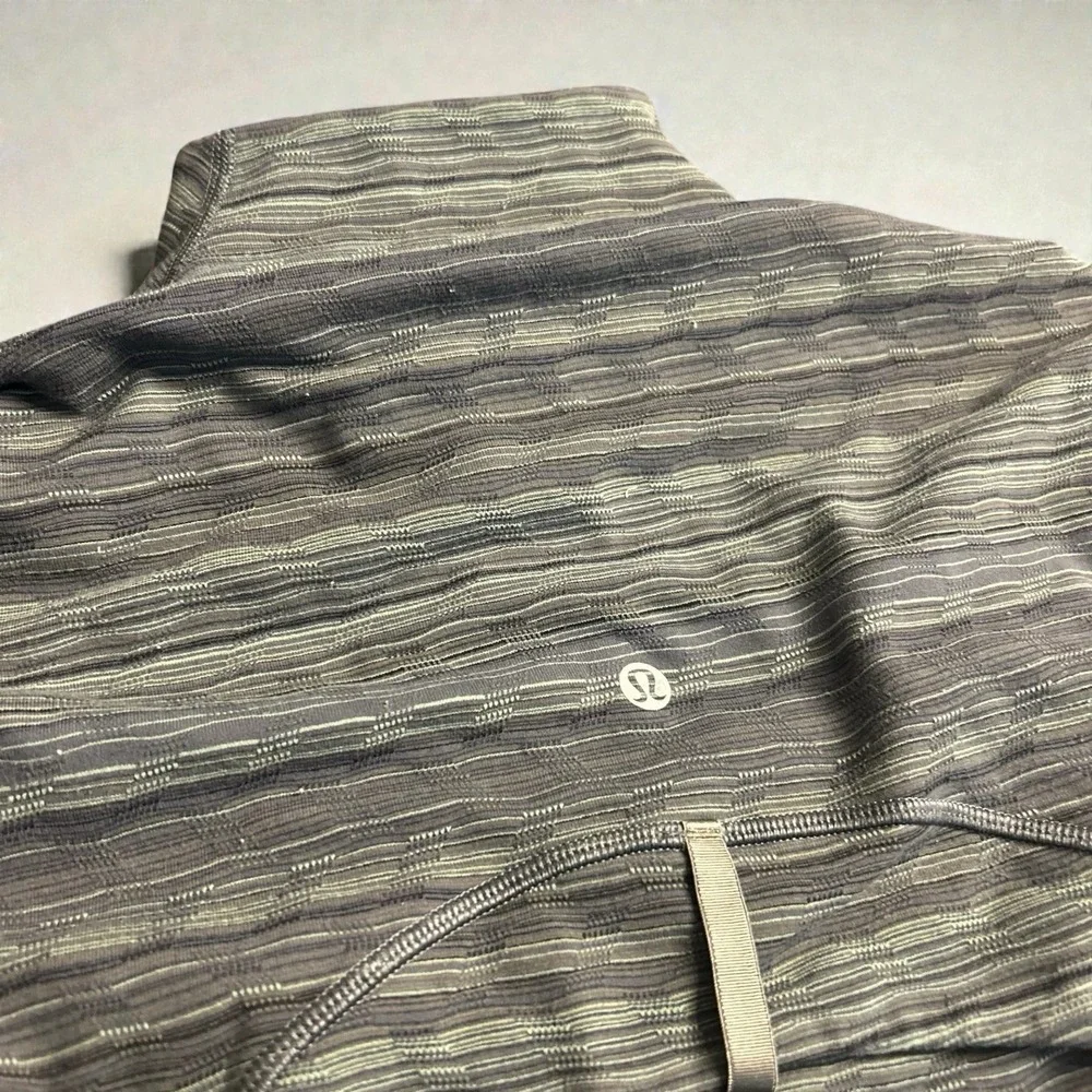 Womens Lululemon‎ Define Jacket Size 8 Gray Green Space Dye Full Zip Thumbholes